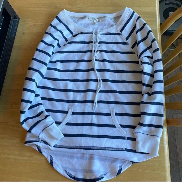 Women Victoria’s Secret oversized Blue white stripe pullover sweatshirt size XS - Picture 1 of 4